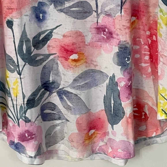 Sundance Catalog - Whimsy Rose Muted watercolored Floral featherweight Top M - Picture 3 of 10